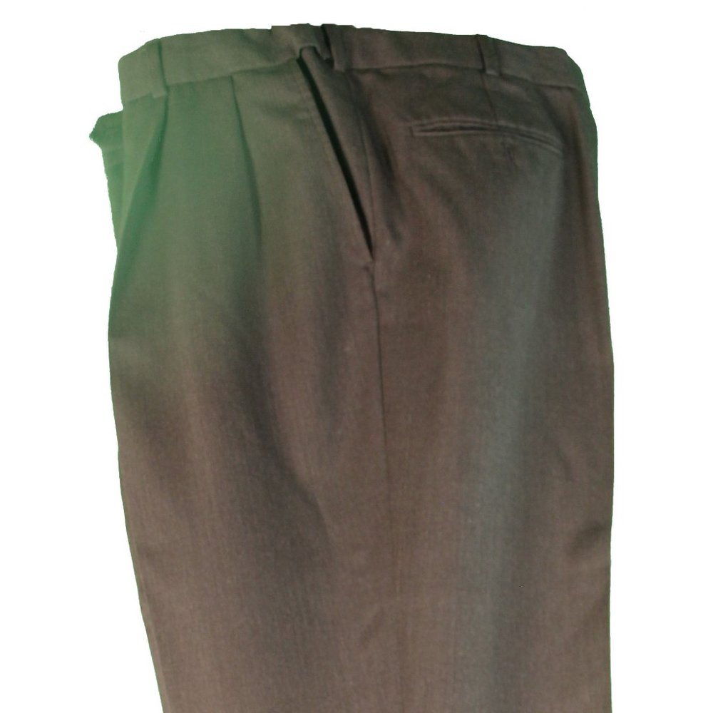 Higgins Pleated Dress Pants 40" Waist x 32" Length